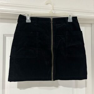 Suede mini zip up skirt like new